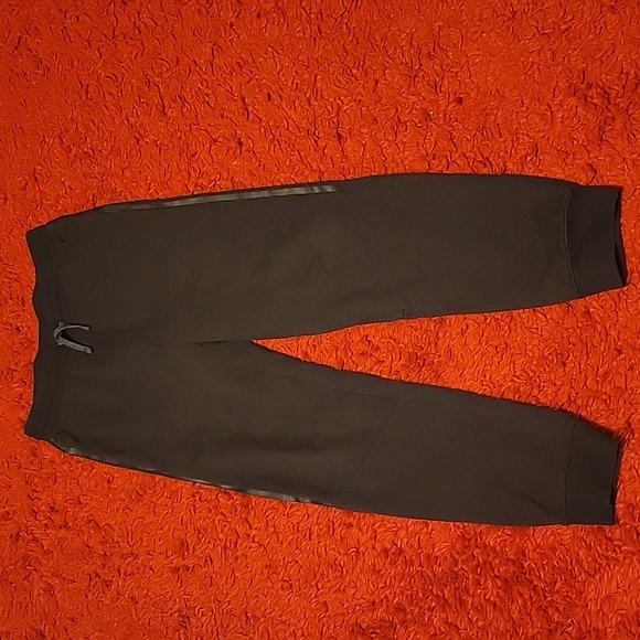 **BARELY WORN** all black athletic works sweatpants boys size XL - Picture 1 of 3